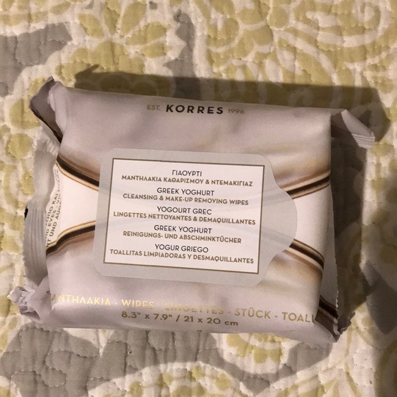 Korres Greek Yogurt Eye & Face wipes - Picture 1 of 1